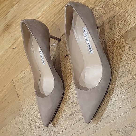 Manolo Blahnik pumps - Picture 3 of 9